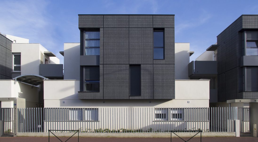 Standort: Toulouse (Frankreich), 
Architekt: Cabinet Diana, 
Art des Projekts: Neubau, 
Montageart: Verkleidung mit Unterkonstruktion (VmU), 
Oberfläche: URBA

