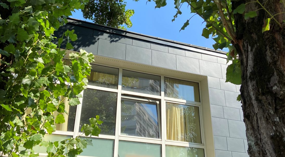 CAREA FACADE - Réalisation de la Façade de l'Ecole élémentaire, Nantes (44) - Bardage Sans Ossature (BSO)
