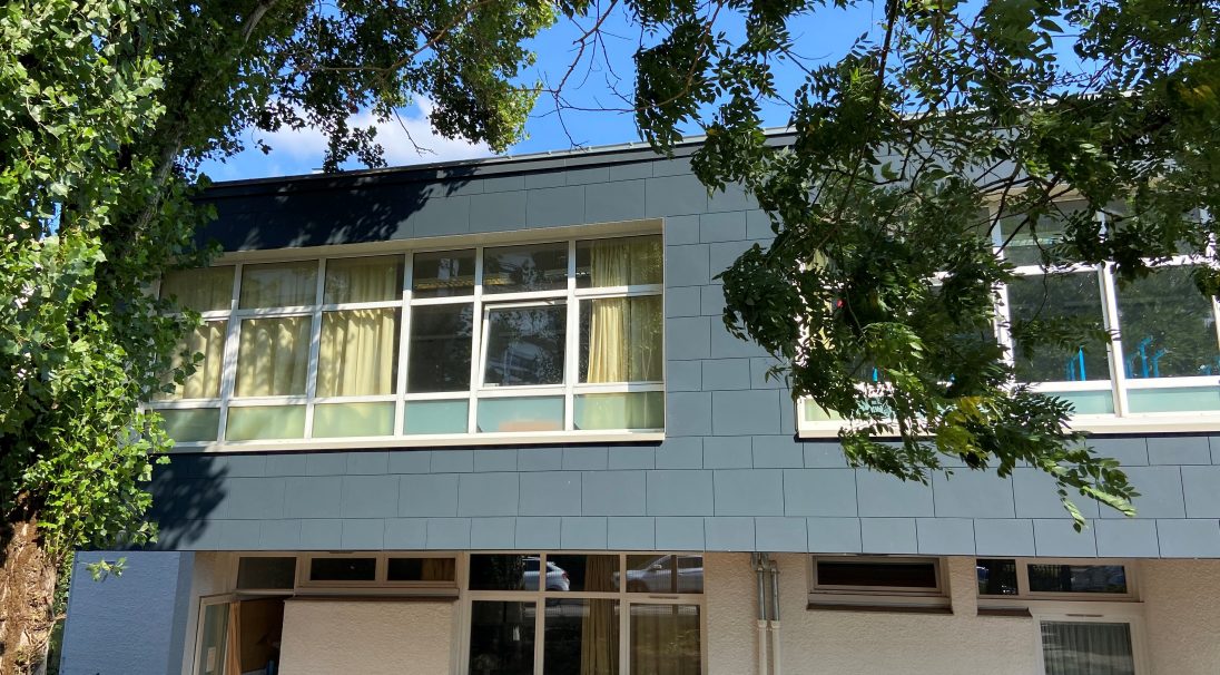 CAREA FACADE - Réalisation de la Façade de l'Ecole élémentaire, Nantes (44) - Bardage Sans Ossature (BSO)