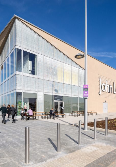 CAREA FASSADE - Beispiele für kommerzielle Fassaden: John Lewis Geschäft, York (UK) - (VmU), Achitekten : Brooker Flynn Architects . Kontaktieren Sie uns für Ihr Projekt!
